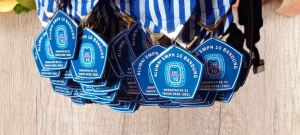 medali stenless custom bisa pakai nama siswa