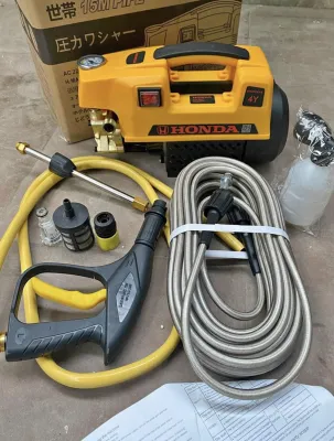 Máy rửa xe HONDA 3500w nhập khẩu xịt rửa mạnh mẽ. BH 12 th 100% lõi đồng Đầy đủ phụ kiện.
