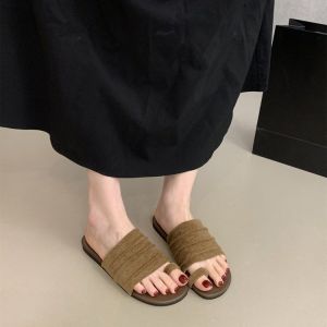 [Free Shipping] Unique Design Niche Style Toe-Loop Pleated Flat Slippers For Women 2026 Summer Korean Version Casual Soft-Soled Half-Slippers Sandals