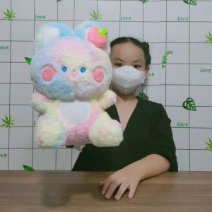 GẤU THỎ TAI DÀI DÂU TÂY MẪU MỚI NHIỀU SIZE LÔNG MỊN CAO CẤP CHO BÉ