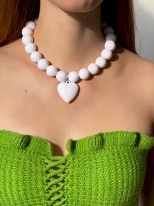 สร้อยคอจี้หัวใจลูกปัดกลมแบบเกินจริงสำหรับผู้หญิง สร้อยคอปรับได้ทำมือ สร้อยคอแฟชั่นสำหรับงานปาร์ตี้ ของขวัญเครื่องประดับ