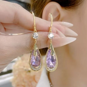 Bông tai nữ phong cách Hàn Quốc thanh lịch sang trọng thiết kế giọt nước pha lê khoét rỗng màu xanh lá thời thượng. 2026 Mẫu mới hợp thời trang của năm