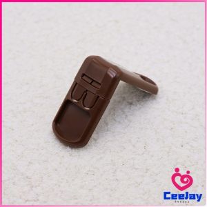 CeeJay ที่ล็อคลิ้กชักป้องกันเด็ก รุ่นกดเปิดล็อค กันไม่ให้เด็กเปิดลิ้นชัก แบบเข้ามุม Right angle safety lock มีสินค้าพร้อมส่ง
