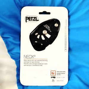 Thiết bị hãm dây leo núi Petzl NEOX phiên bản nâng cấp mới nhất của Grigri dành cho leo núi mạo hiểm ngoài trời