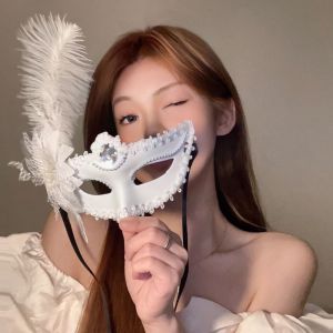 BEIBEI Diamond Feather Venetian Flower Lace Flower Masquerade Half-face Eye Girl