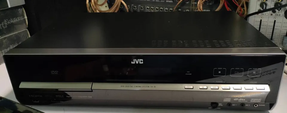JVC TH-D5 ชุด HOME THEATER (พร้อมระบบลำโพงและเครื่องเล่นในตัว )DTS