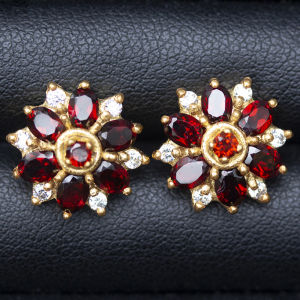 ต่างหูพลอยโกเมนจันทบูรี (Garnet) เรือนเงิน 92.5% ชุบทองคำพลอยสีแดง เนื้อใส พลอยแท้บ่อ จันทบูรี