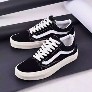 Sepatu vans old school sepatu sekolah /sepatu kuliah/sepatu kerja pria dan wanita cocok untuk segala acara /sepatu termurah dikelasnya/vans old school