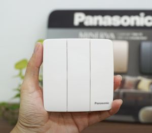 Bộ Công Tắc Ổ Cắm Vuông (Màu Trắng) Minerva - Panasonic