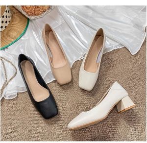 สวมรองเท้า รองเท้าสตรี ลำลอง พยาบาล เรียบหรู ใส่สบาย รองเท้าบนมุม จัดส่งจากประเทศไทย