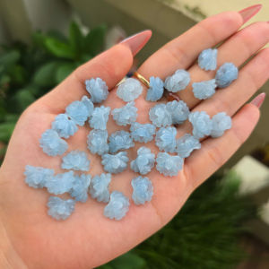Q1669 Charm hoa sen Aquamarine dáng vô ưu sẵn lỗ xâu cáp 2li+ cho Thuỷ và Mộc - Phong Thuỷ TUDO P