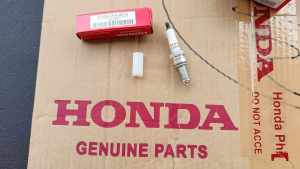 Spark Plug Honda Genuine(Wave125/XRM125/RS125/CB125)