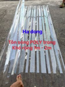 ( Khổ rộng 1.05m x dài 1m ) Tôn nhựa Poly MÀU TRONG dạng sóng lấy sáng
