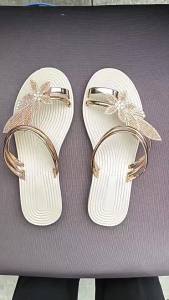 Plus Size WomenS Summer Slippers Sandals Flower-Shaped Rhinestone Flat Sandals Slip-On With Buckle Beach Sandals