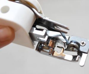 Sepatu Side Cutter CY10 / CY 10 - Sepatu Obras Mesin Jahit Portable Rumah Tangga