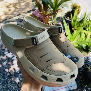 พร้อมส่งขาย cross Literide หนังพรีเมี่ยมขอรองเท้า (อย่างเป็นทางการ)รองเท้าชายหาด มีไซด์ 40 ถึง 45 ขายถูกสุดสุดเพิ่งเปิดร้านไหม คุณภาพดีใช้ได