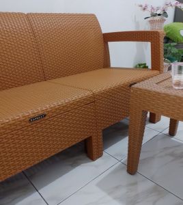 Kursi duduk panjang merk napoly coklat ukuran panjang 13cm x lebar 60 cm x tinggi 60 cm cuci rumah mau pindahan barang masih bagus layak pakai