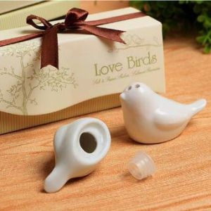 【COD】 Lovebirds Salt & Pepper Shaker Rustic Quality Unique Useful Anniversary Wedding Souvenir Giveaway