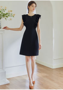 Đầm kiểu A tay ngắn cổ tròn trơn bào chữa