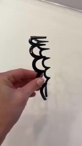 Bộ 2 băng đô kiểu răng cưa dành cho nữ băng đô nhựa có răng cưa chống trượt kiểu dáng chữ U ôm sát đầu phong cách Hàn Quốc phụ kiện tóc cổ điển thập niên 90 quà tặng cho phụ nữ (màu đen và nâu).