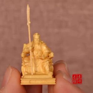 Tượng Quan Công ngồi ghế Rồng-TG41 Chất gỗ: Hoàng Dương.