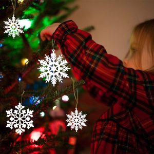 Snowflake Pendant Snowflake Decorative Hanging Decoration Suitable for People Traditional Element