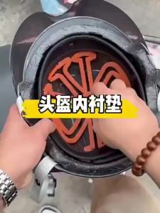 Miếng lót giữ độ phồng tóc thoáng khí giúp tóc bồng bềnh tự nhiên khi mang nón bảo hiểm