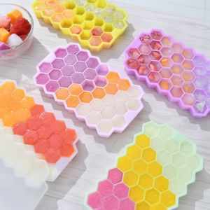 37 Grids Large Food Grade Household Ice Cube Tray With Cover Ice Cube Tray Silicone Ice Cube Maker Ice Cube Mold Honeycomb Ice Box