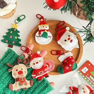 MUNCHX Phong cách hoạt hình Móc khóa dây chuyền Giáng sinh Kích thước nhỏ Làm thủ công Đồ chơi nhồi bông ông già Noel Đáng yêu Thiết kế dệt Móc khóa thú bông hình người tuyết Quà Giáng Sinh