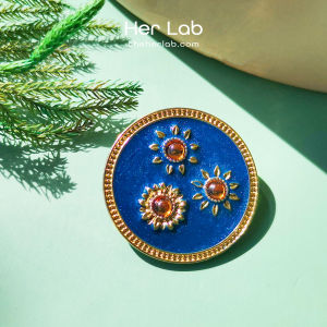 Her Lab Jewelry | ภาพวาดสไตล์บานเกล็ดรอบดอกทานตะวันสิงโตแมวอมยิ้มเพทาย Multicolor คลาสสิกมุกเข็มกลัดโบราณขนาดใหญ่แก้วหินรอบเข็มกลัดเข็มกลัดศิลปะนูโวเครื่องประดับ