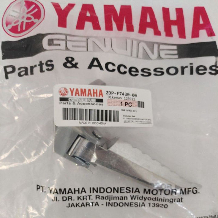 Dudukan braket Bracket foot step Footstep Belakang bagian KIRI Yamaha Nmax - n max Original