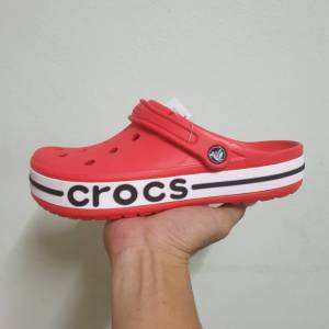 /Buy1 Free 4 Jibbitzs/ Crocs BayaBand Clog  รับประกันพื้นนี่มใส่สบาย ใส่สวยเท่มากๆ เป็นรุ่นกำลังฮิต จัดส่งไว 1-3วัน ได้รับของ