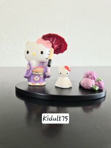 Ceramic Hello Kitty in Kimono with sunny doll decoration