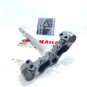 SEGITIGA T BAWAH UNDER BREACKET COMP YAMAHA FILANO 125 ORIGINAL YAMAHA