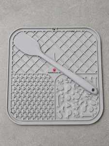 Pets Lick Mat Anti Slip Set for Dogs & Cats