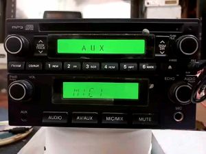Máy phát nhạc liền Amply Hyundai KIA . tính năng /Radio /AUX /CD /out sub /out rca/ Micro / ECO . Hãng HUYNDAI 12V-24V . 1 BỘ 2 sp 1 din.