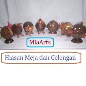 Pajangan Meja / Buffet Model Hewan Bahan Batok Kelapa Fungsi Lain Celengan Glowing Bisa Pilih