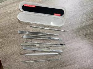 CSR 8 in 1Pimples Clip With Case Stainless Steel Blackhead Pimples Makeup Remover Kit Facial Tools