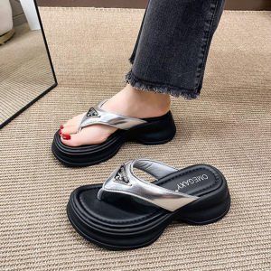 Nqshop สินค้าใหม่มาแรง รองเท้าแตะหูหนีบลำลองสำหรับคุณผู้หญิง ดีไซน์สวยน่ารักใส่แล้วสะดุดตา ด้วยสีที่มีให้เลือกถึง3สี แจ่มๆกันไปเลย