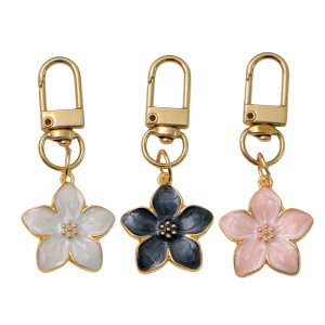 Alloy Keychain Delicate Flower Bag Pendant Fashion Key Holder Alloy Texture Perfect for Adding a Touch to Any Bag