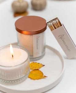 The Candledust DARK HONEY Jar 160 g scented powder candles burning time ~35h Vegan fully recyclable certified fragrance oils burns cleanly without soot or smoke