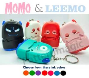 Personalized stamp customized rubber stamps MOMO and LEEMO pre inked self inking with keyring with charm Pattern MAGIC
