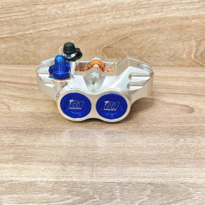 Heo Dầu 81 CNC 4 Piss Thailand kèm pát Ex135SiriusEx2010 đĩa 220mm màu xanh