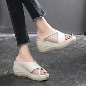 2026 Spring/Summer WomenS Wedge Heel Mom Shoes Hollow Out Platform Thick-Soled Peep-Toe Outdoor Slippers