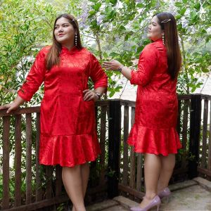 เดรสกี่เพ้า อก 48 52 56 60 นิ้ว แขนยาว งานผ้าซาตินเนื้ออย่างดี แต่งกุ้นรอบคอ แขน ปลายแขนติดกระดุมจีน