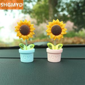 [COD] SHGMYD 1PC Cute Car Center Console Decoration Simulated Potted Sunflower Desk Ornaments Swinging Potted Sunflower Car Accessories