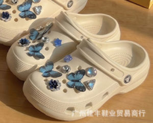 Free Shipping 2026 Summer New WomenS Croc Shoes With Gradient Flowers And Butterflies Thick-Soled Height-Increasing Fashionable Outdoor Wear Non-Slip Versatile Slippers