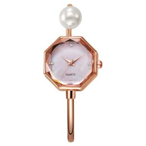 LITTLEX Retro Đồng hồ đeo tay dạng vòng tay Sang trọng Thiết kế tinh tế Đồng hồ thạch anh Thanh lịch Ngọc trai giả cương Đồng hồ đeo tay nữ Phụ Kiện Nữ