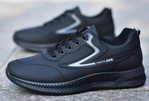 รองเท้าวิ่งชาย ทนทานและเบาสบาย ความสบายที่คุณคู่ควร