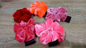 ยางรัดผม Donut เซ็ต 5 ชิ้นถูกกว่า ยางรัดผมเกาหลี ขนาด S = 3 นิ้ว ซักทําความสะอาดได้